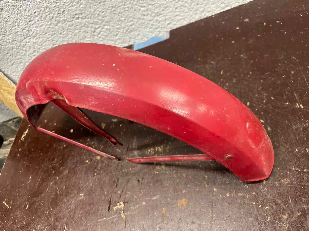 Predám zachovalý prední blatník JAWA 350/634 350/472 - - 4