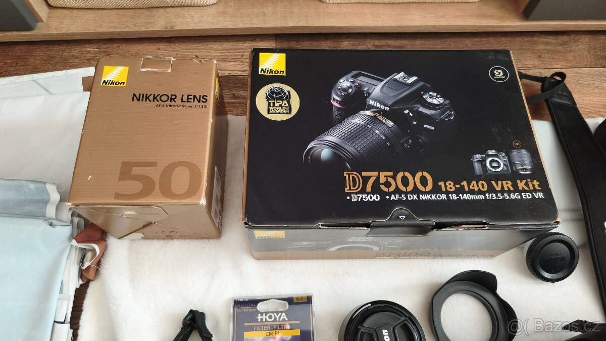 Nikon D7500, 2 objektivy a příslušenství - 4