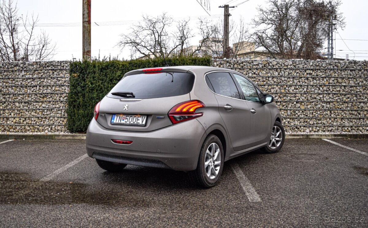 Peugeot 208 1.2 Active 2015 - 4