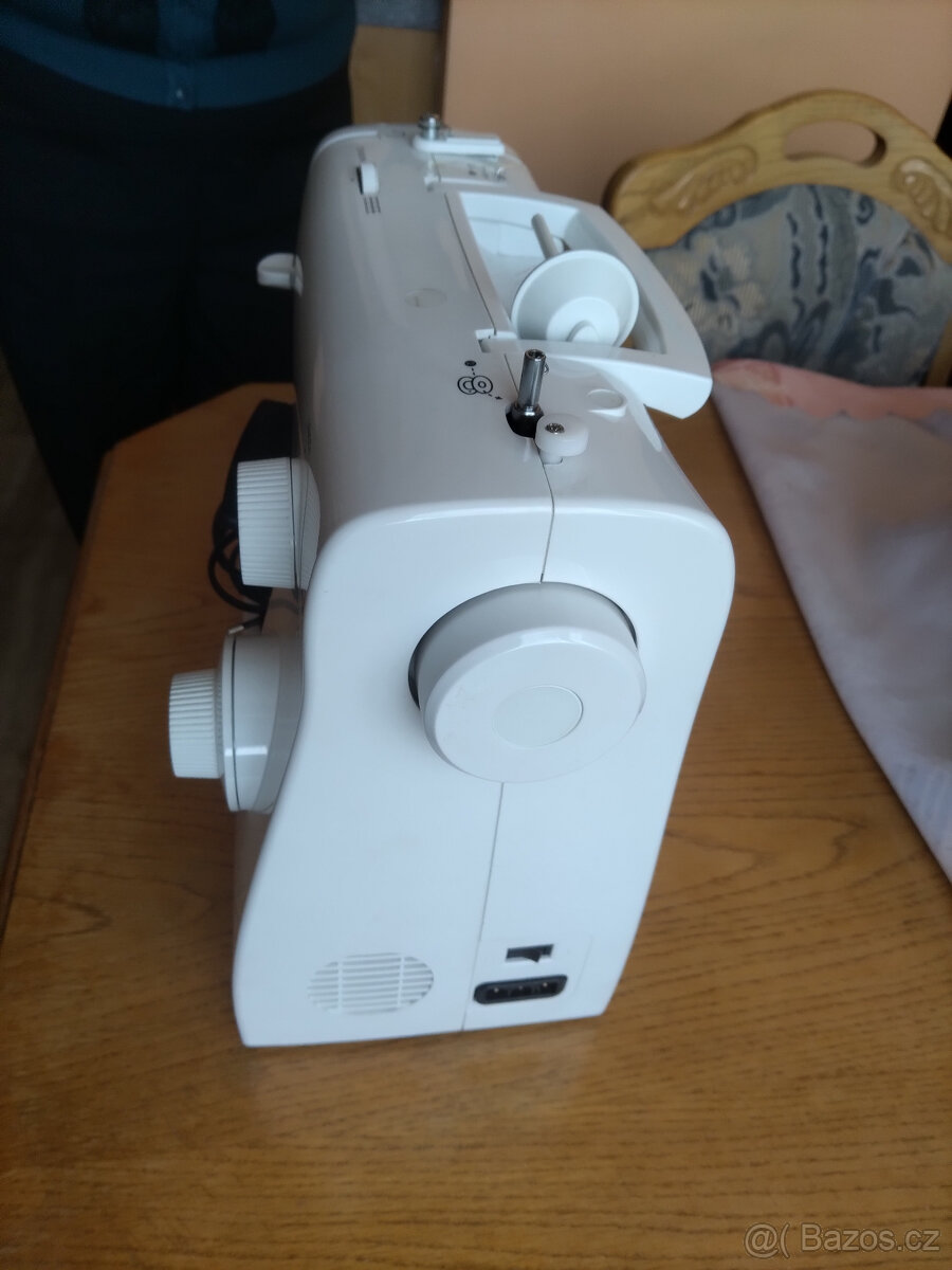 Šicí stroj SINGER Tradition - 4