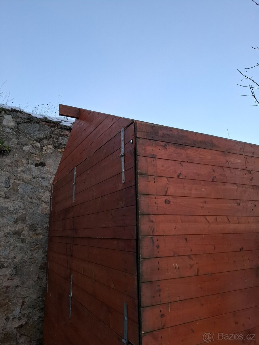 Drevěný prodejni stánek - 4