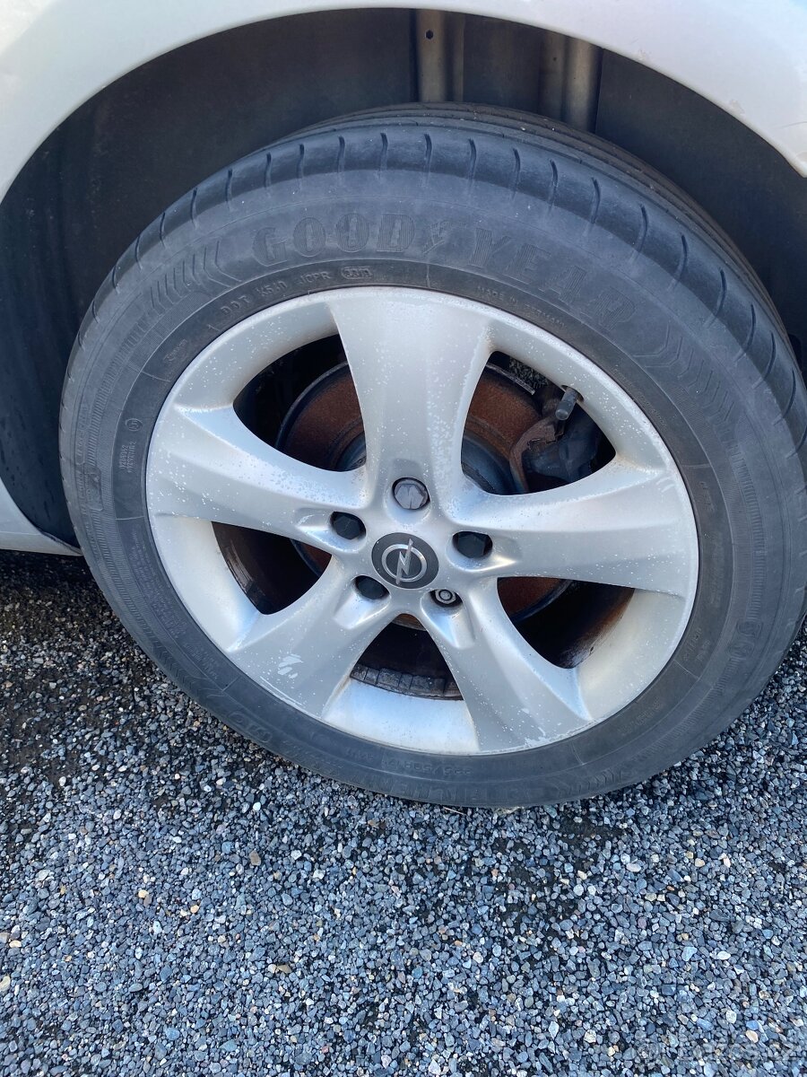 Opel Astra j 1.7 2010 - 4
