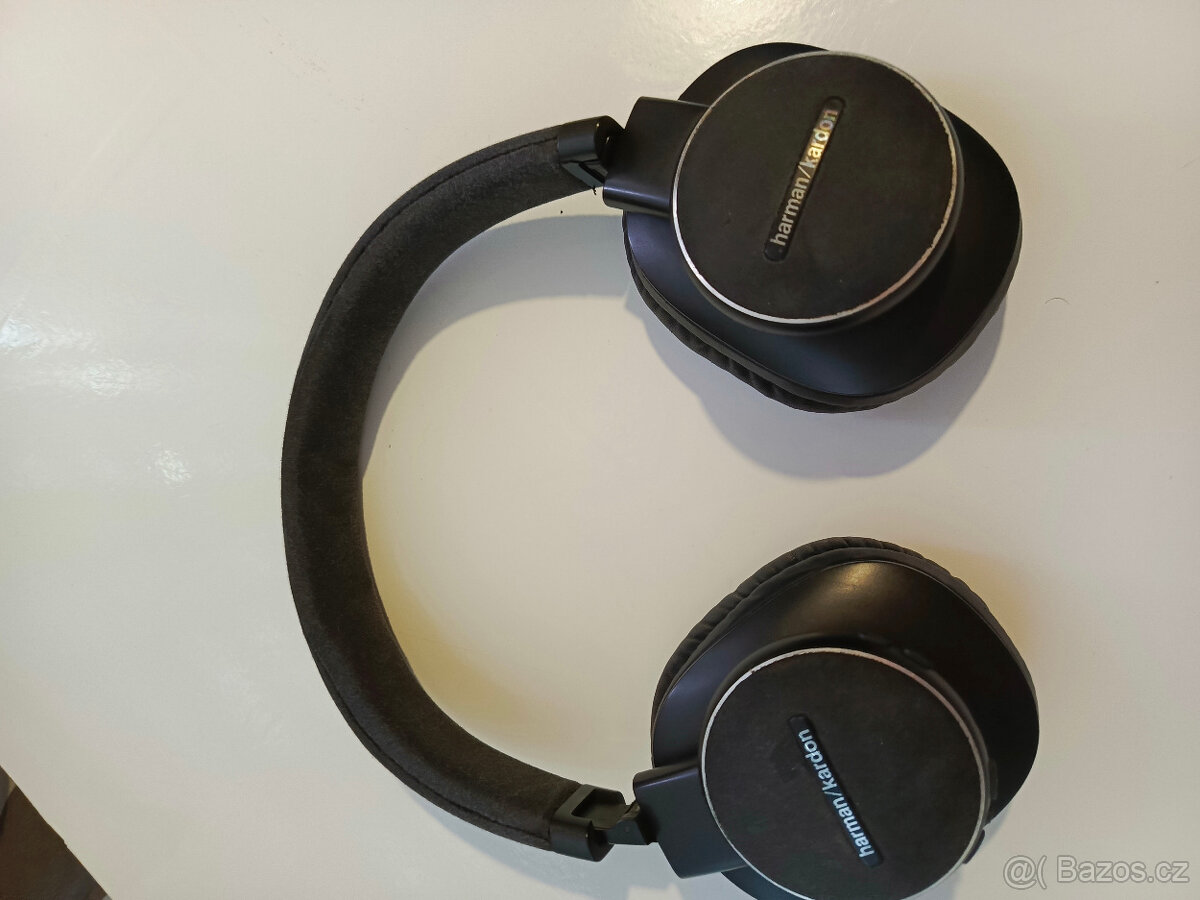 sluchátka. Harman Kardon FLY ANC - 4