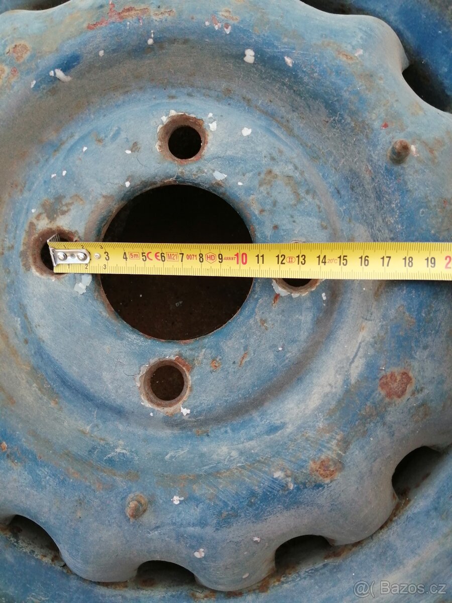 Prodám 2x disk kola Škoda 1202 - 4