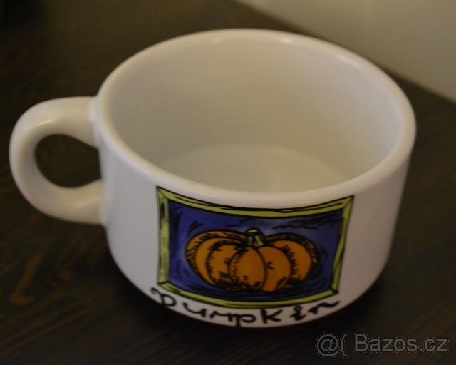 Vykrajovátka, hrnek, kůže na okna, česnek - 4