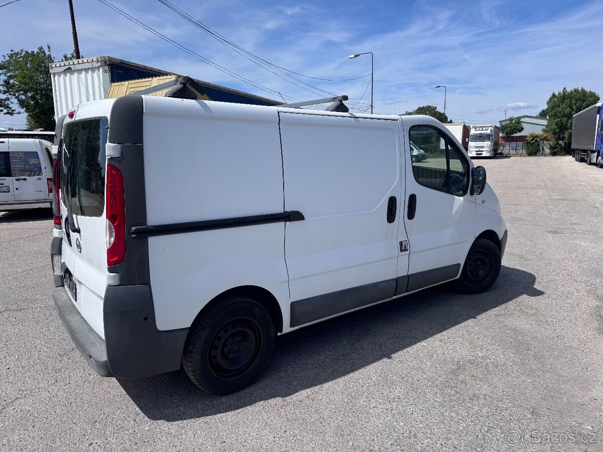 Renault Trafic 2.0 DCi - 4