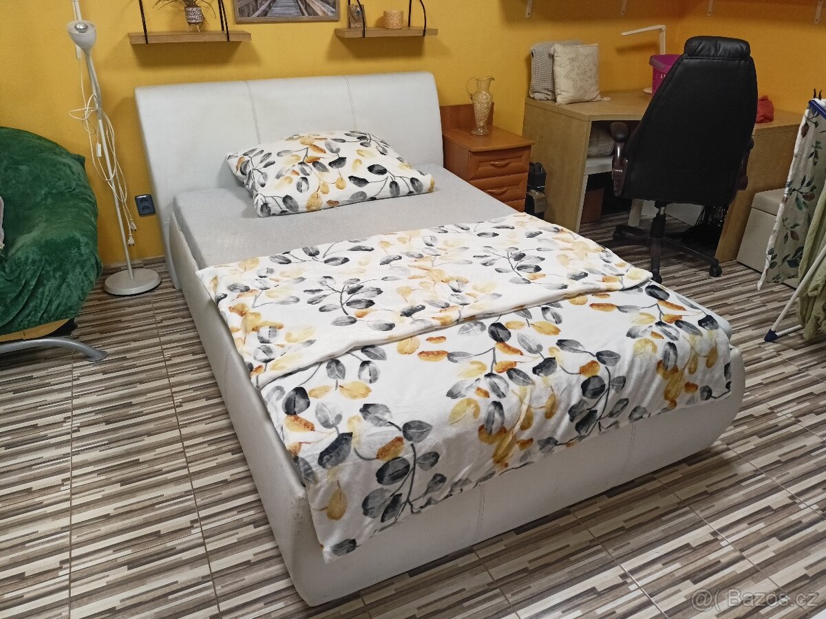 Kvalitní polohovací postel s úložným prostorem - 4