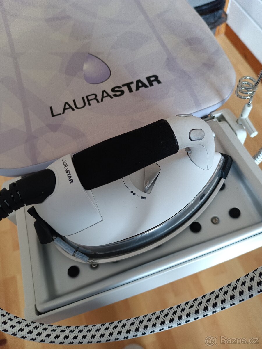 Parní žehlící systém LAURASTAR - 4