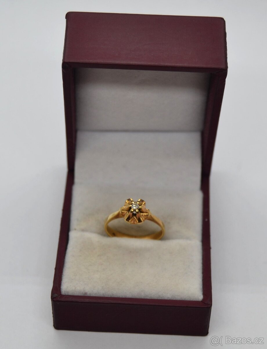 Zlatý prsten s briliantem - 4