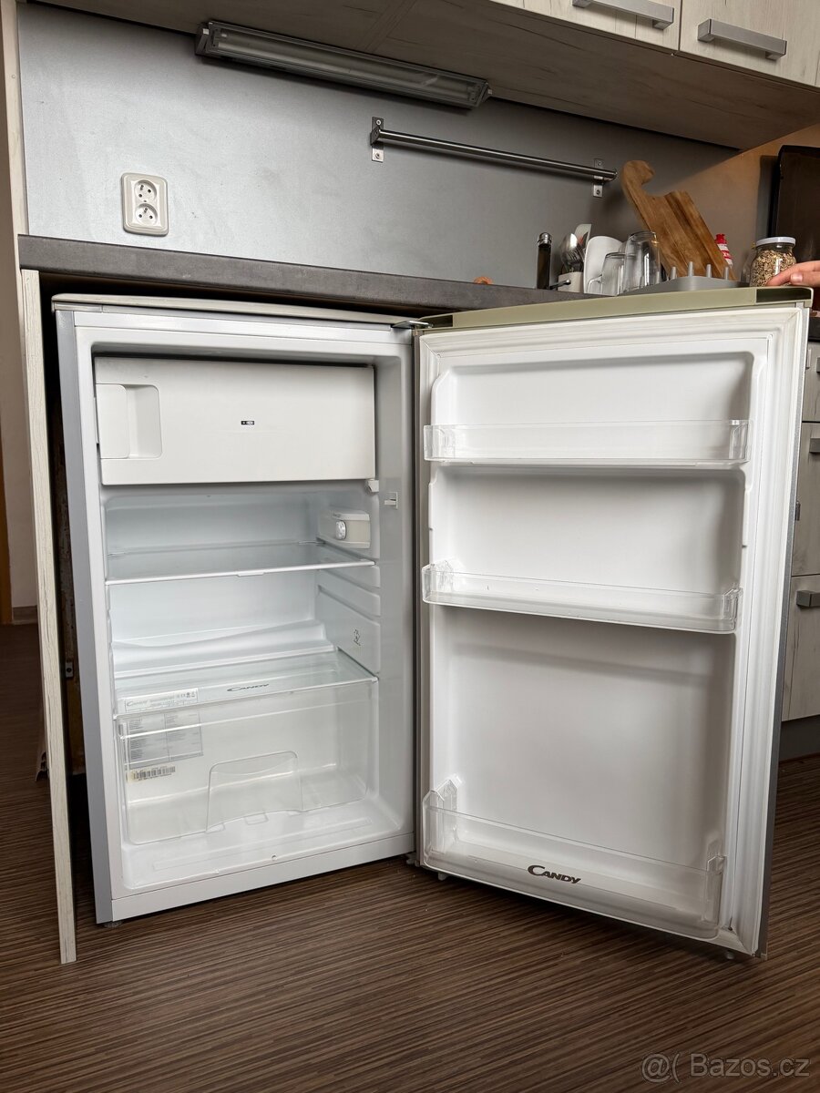 Lednička s mrazákem - 4