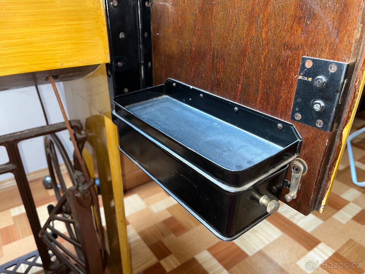 Šicí stroj MINERVA - 4