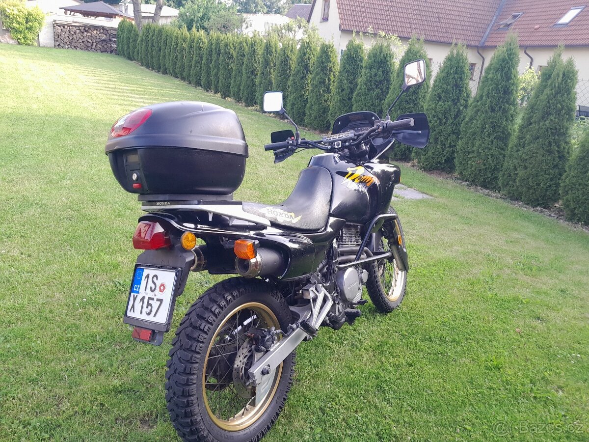 Prodám Honda dominator 500