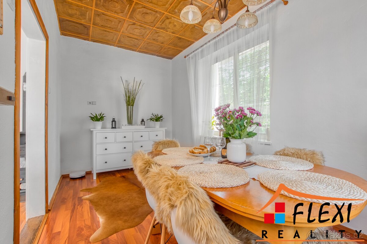 Prodej vily (241 m²) s výjimečným pozemkem (3528 m²), Čelad - 4