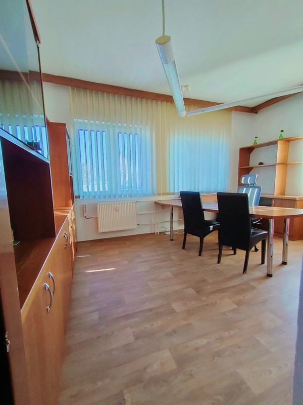 Pronájem kanceláře 18 m² s parkováním v Šumperku - 4