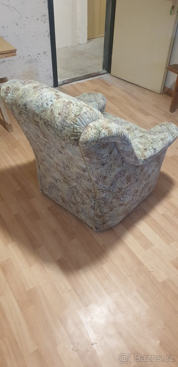 Křeslo z mikroplyše - 4