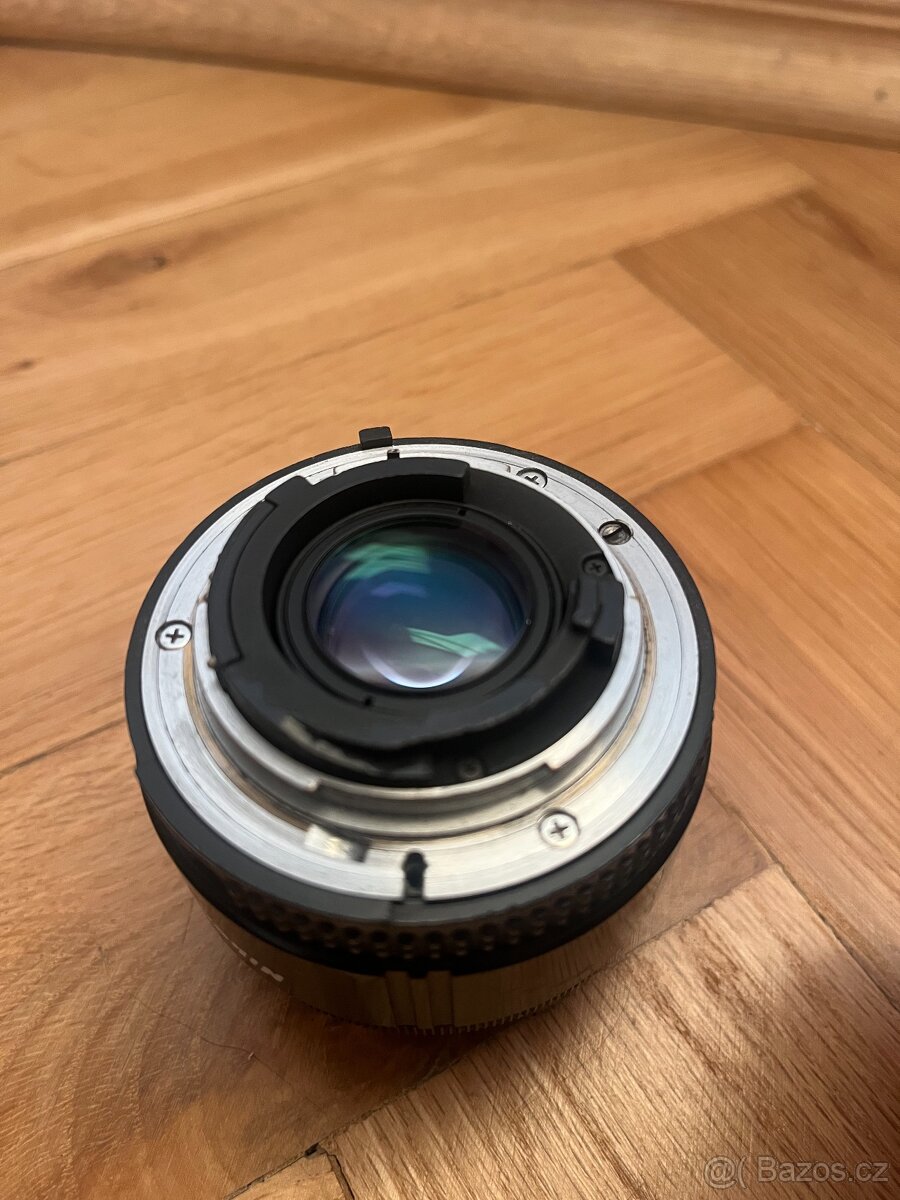 Nikon Nikkor AF 24, 1:2.8 - 4