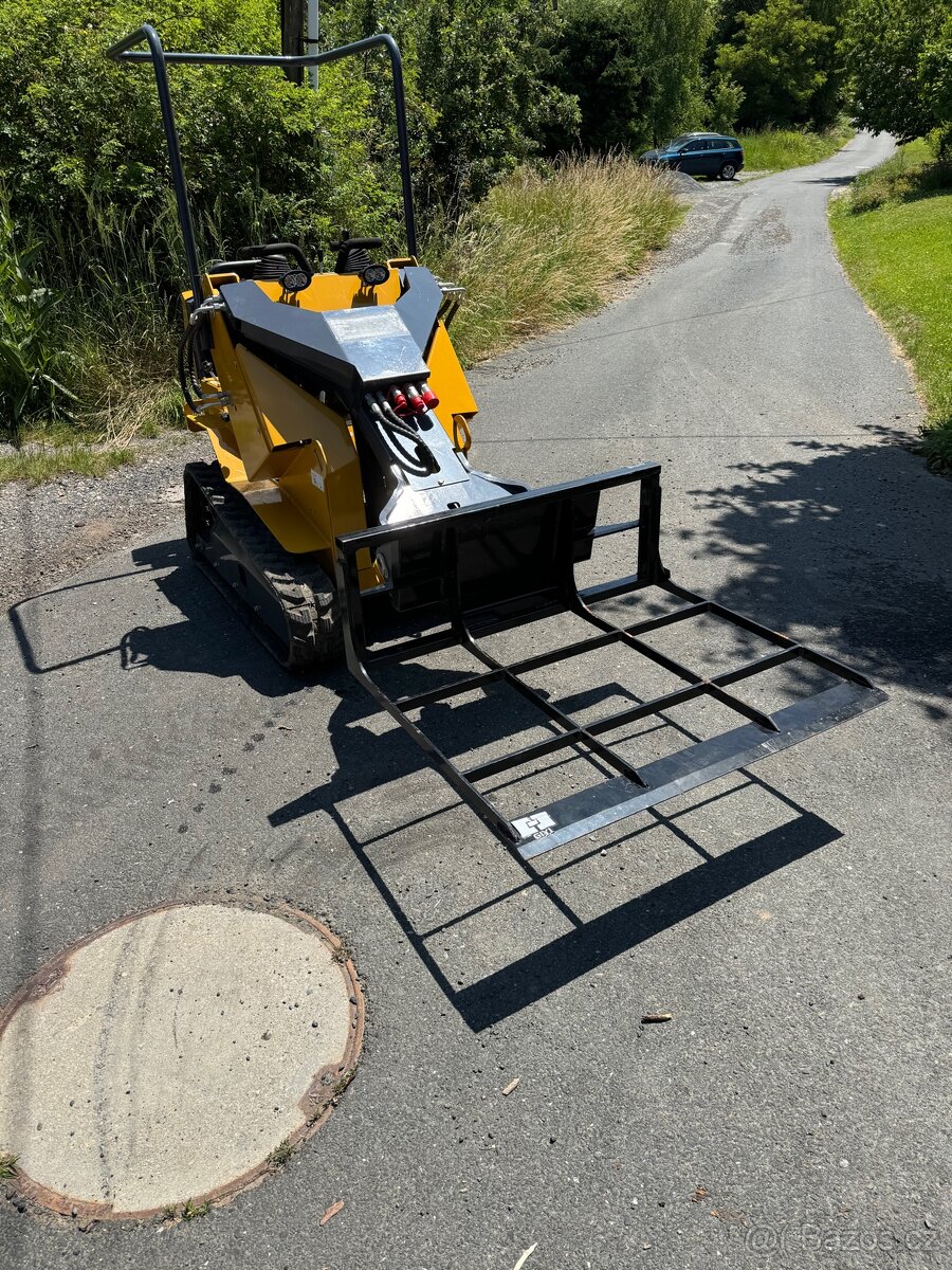 Rovnací rám pro mininakladač - 4