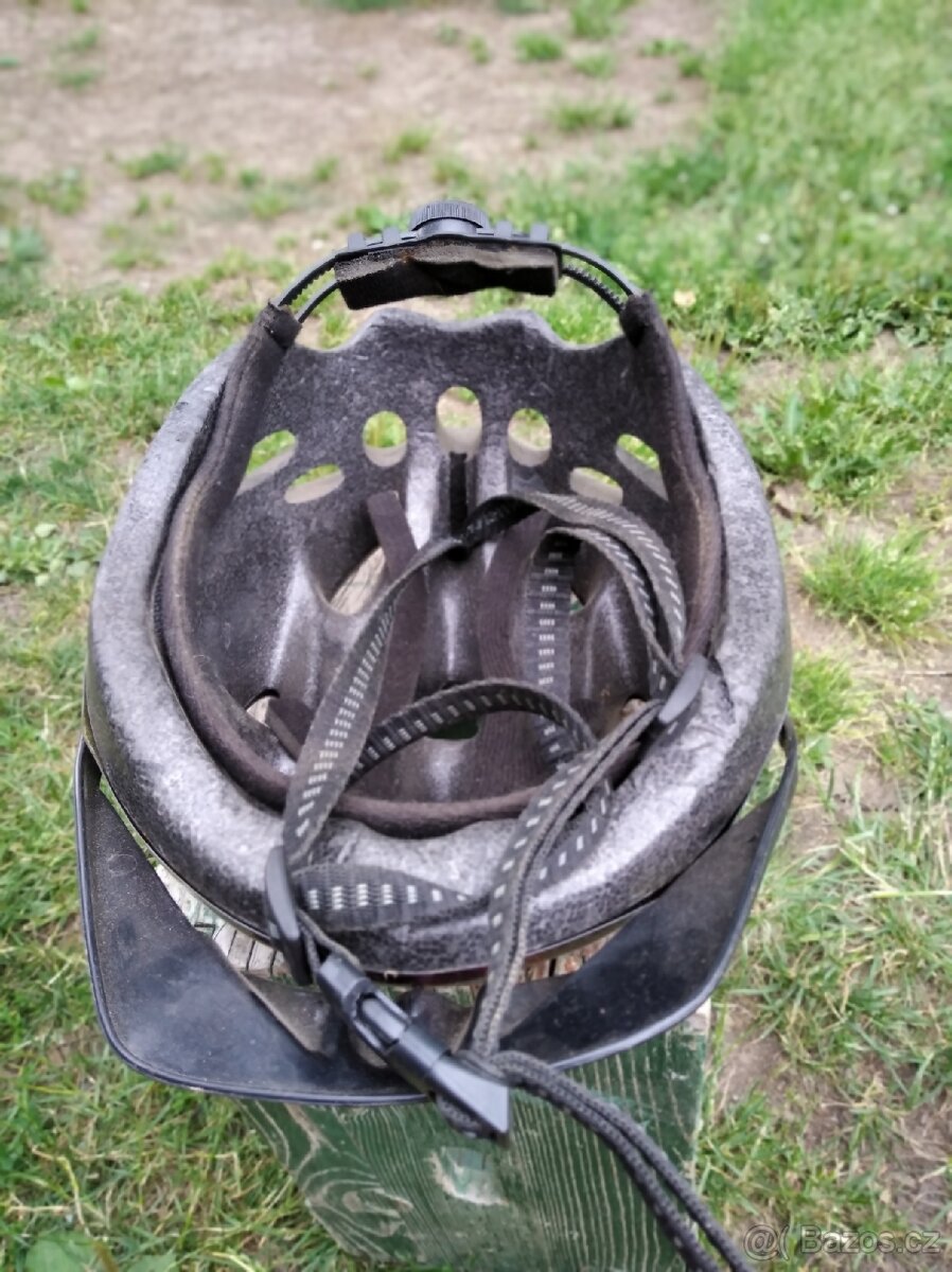 Cyklo přilba - 4