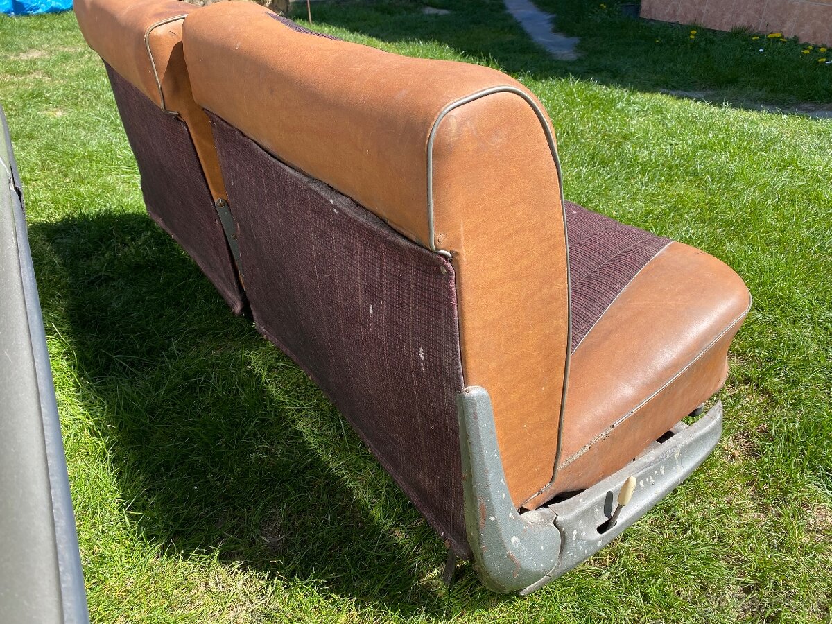 Sedačky Tatra 603 - 4