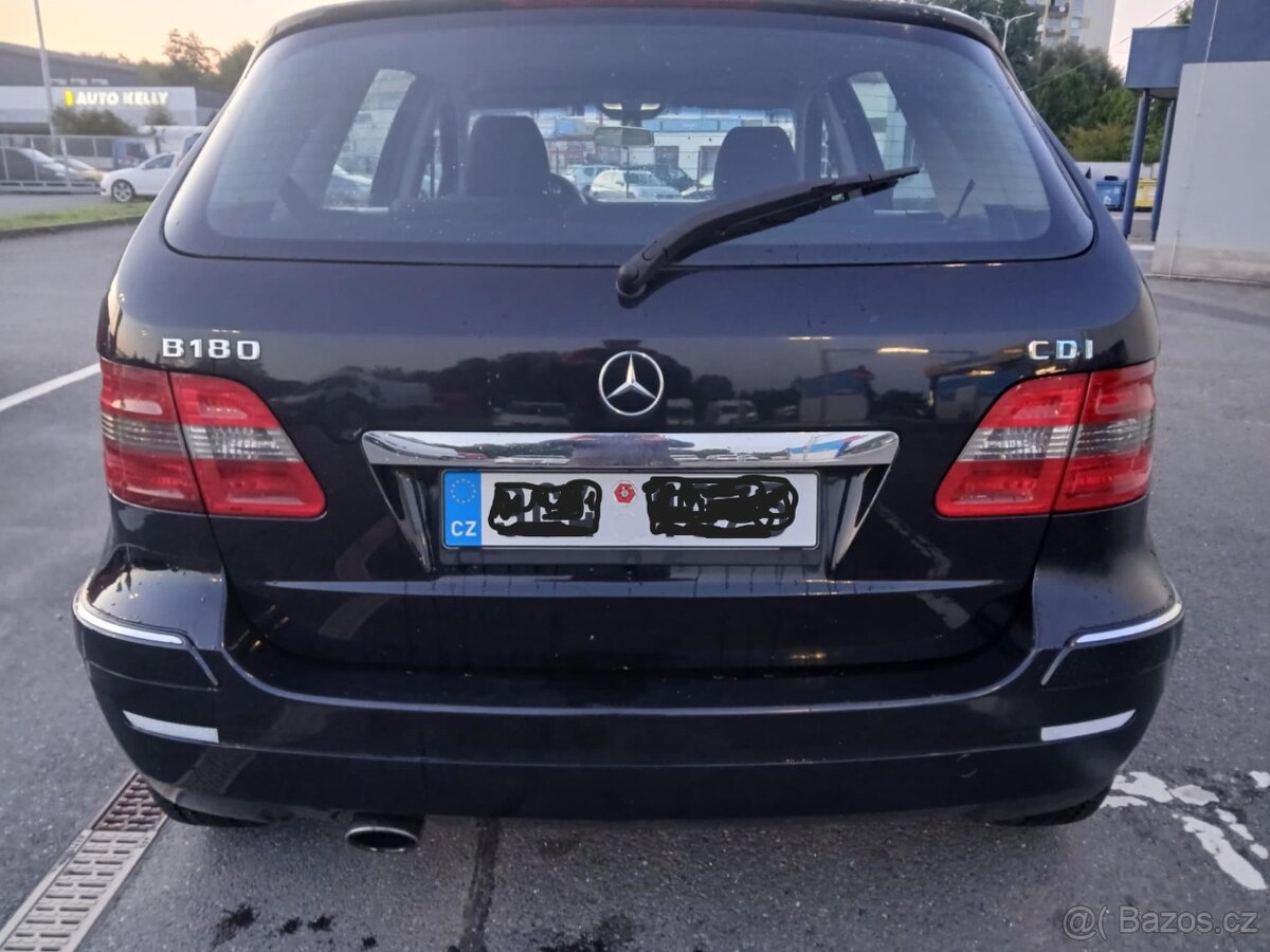 Mercedes Benz 180 cdi - 4