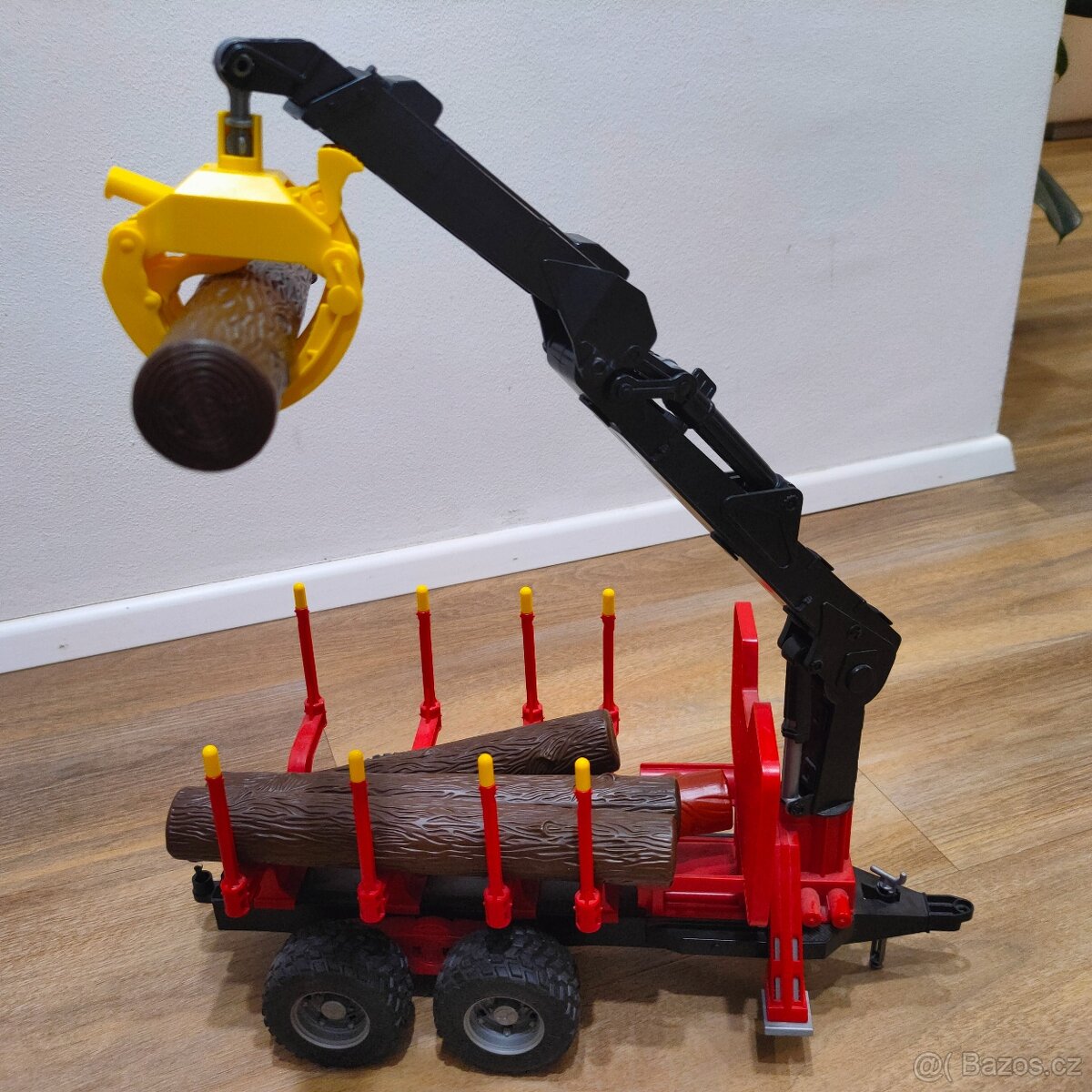 Bruder podval na dřevo s rukou - 4