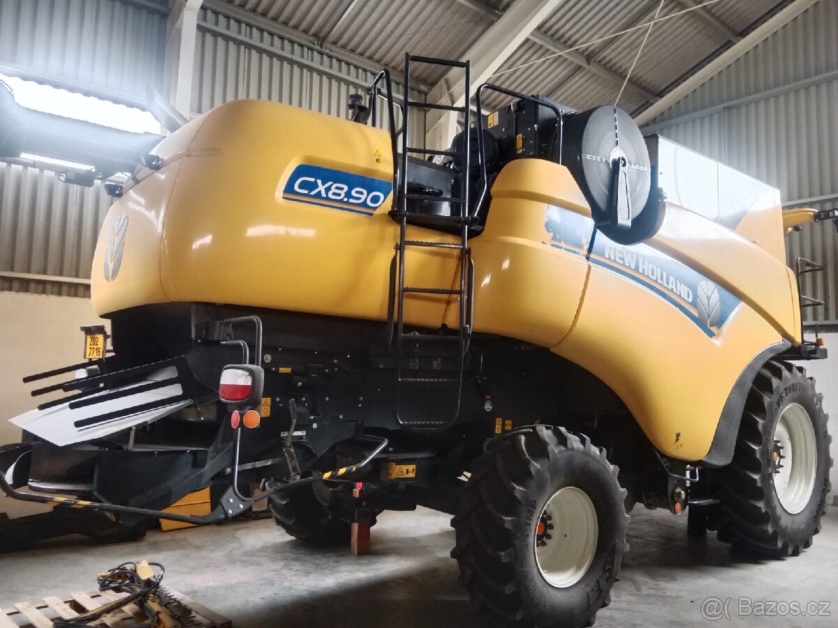 Kombajn New Holland CX 8.90 - 4