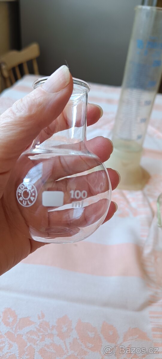 Laboratórní sklo - 4