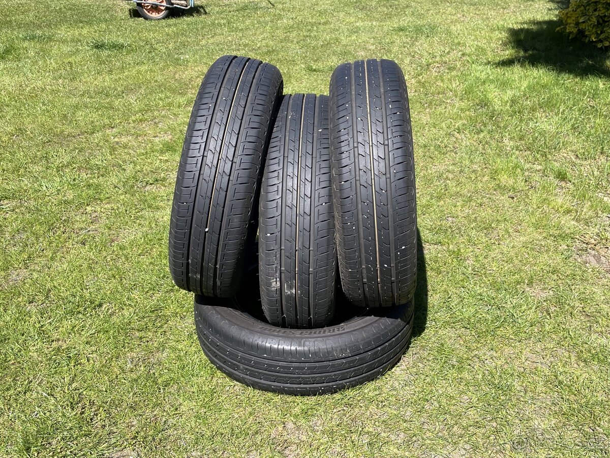Prodám 4x letní pneu Brigestone Ecopia 165/65/R14 - 4
