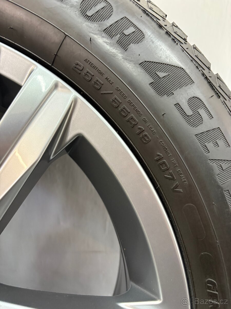 VW Touareg Sebring antracit 255/55/19 TPMS (J6) - 4