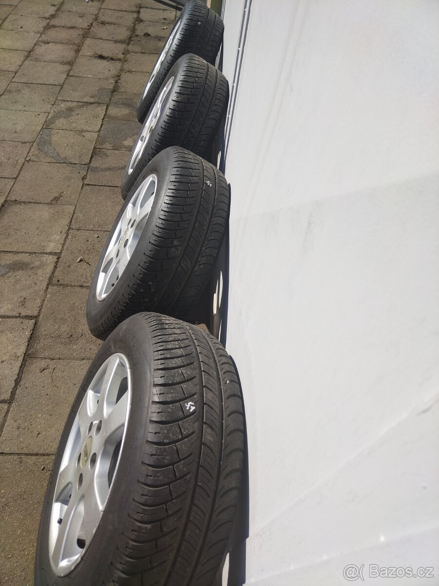 Prodám sadu alu kol 195/65 r15 5x115 - 4