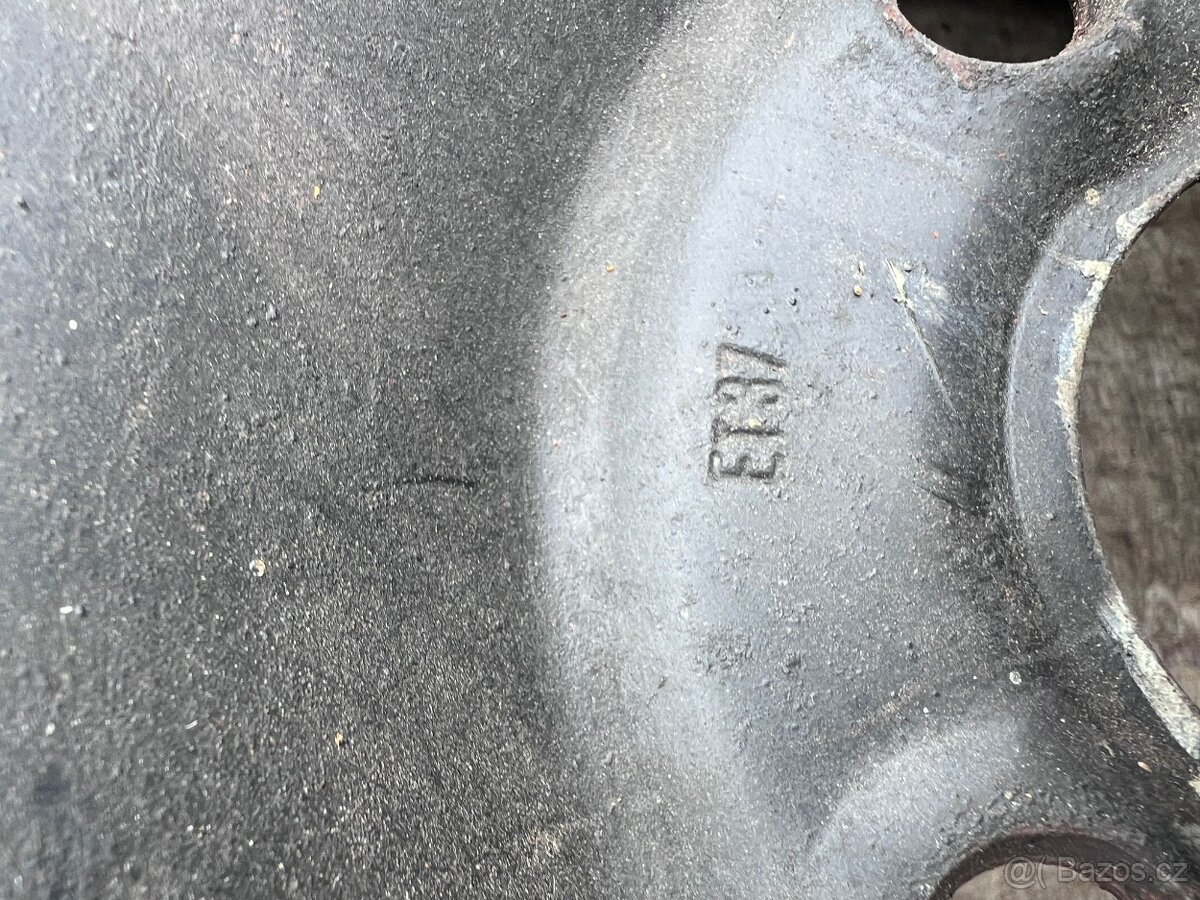 pneu STARFIRE 175/70 R14 84T NA OCEL. DISKU , rozteč 100 - 4