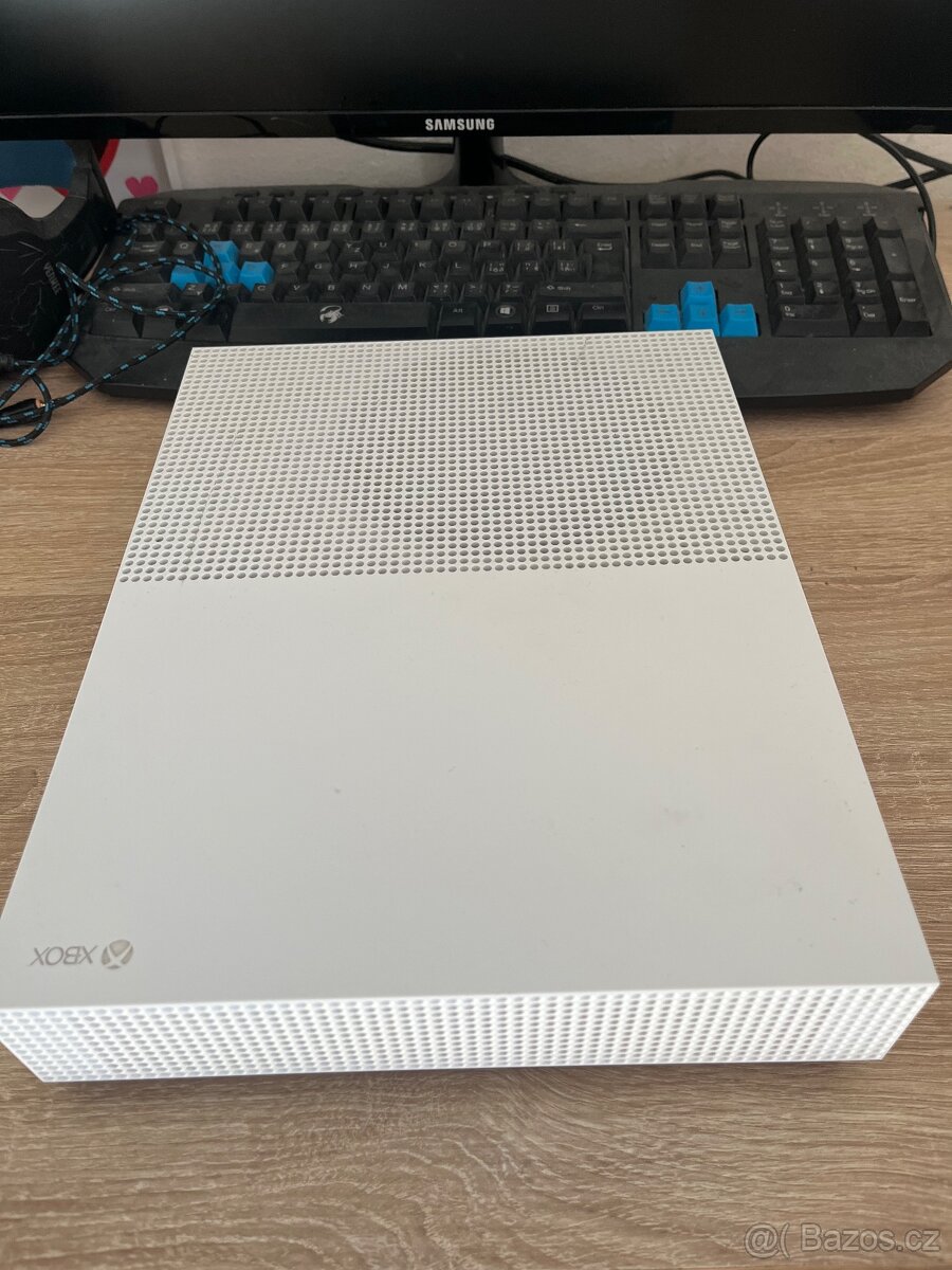 Xbox one S - 4