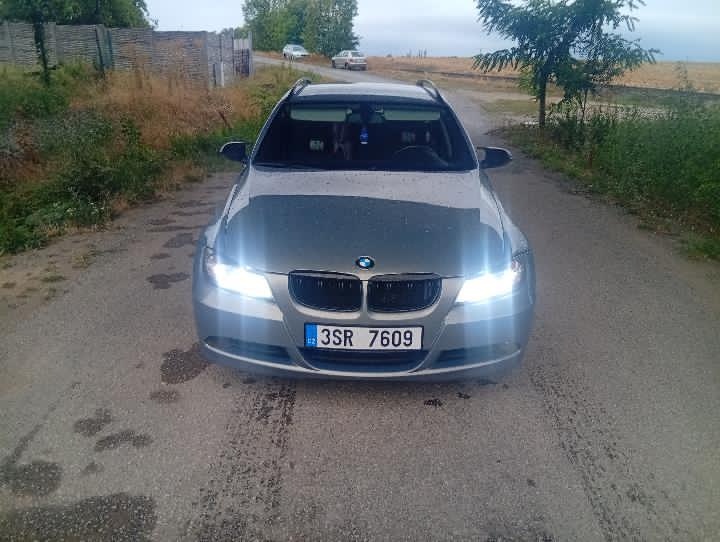 Spěchá Prodám BMW E91 320d 120kw m47 - 4