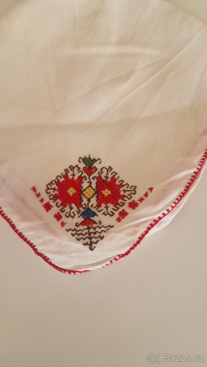 Ozdobné kapesníky - výšivka - 4