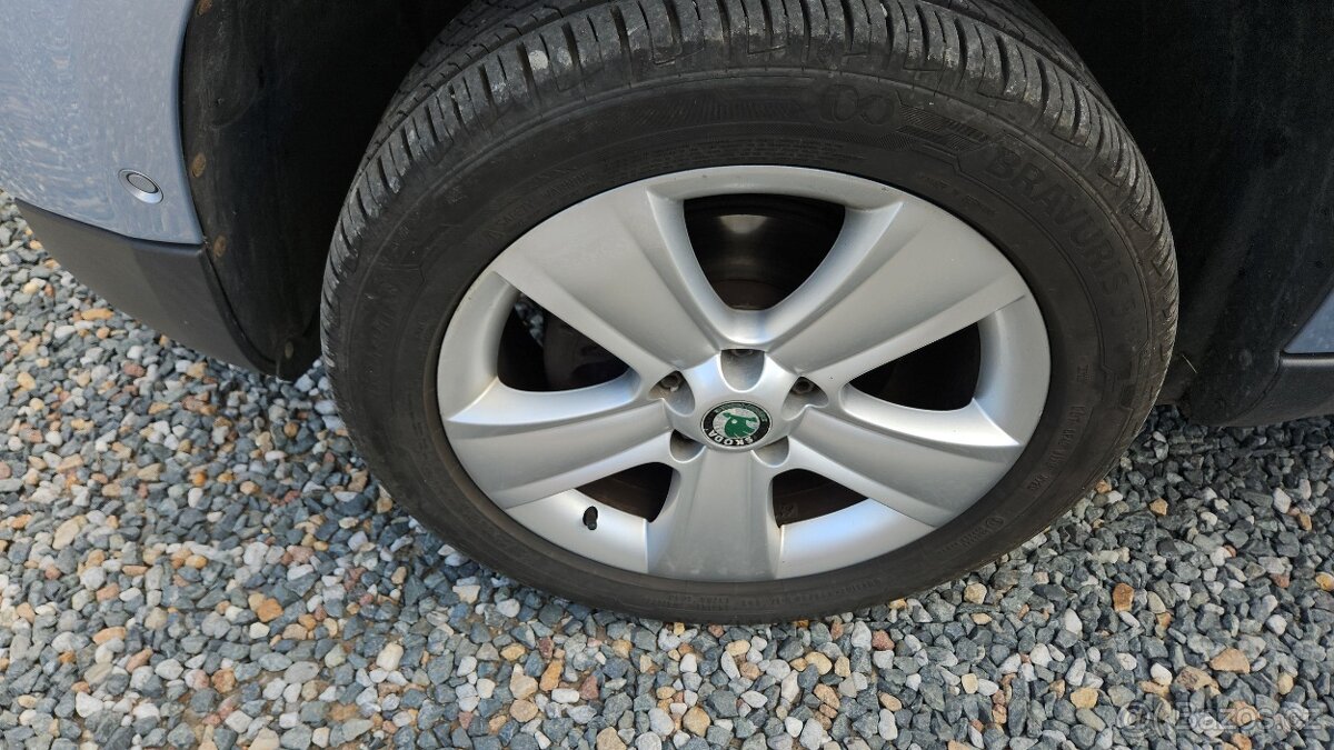 ŠKODA YETI 2,0 TDI 4X4 Experience - 4