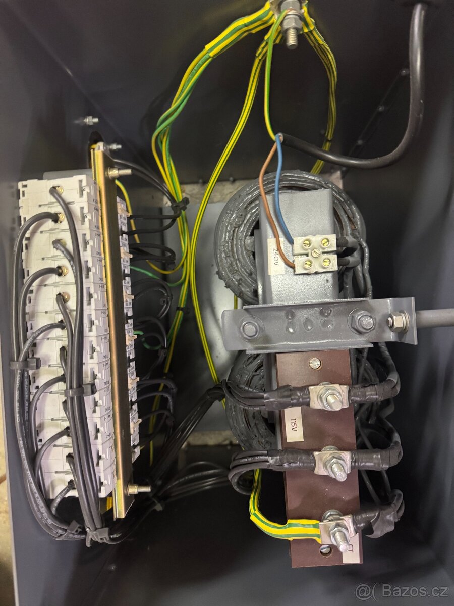 Masivní Jednofázový Transformátor 240V / 115V (8 kVA) - 4