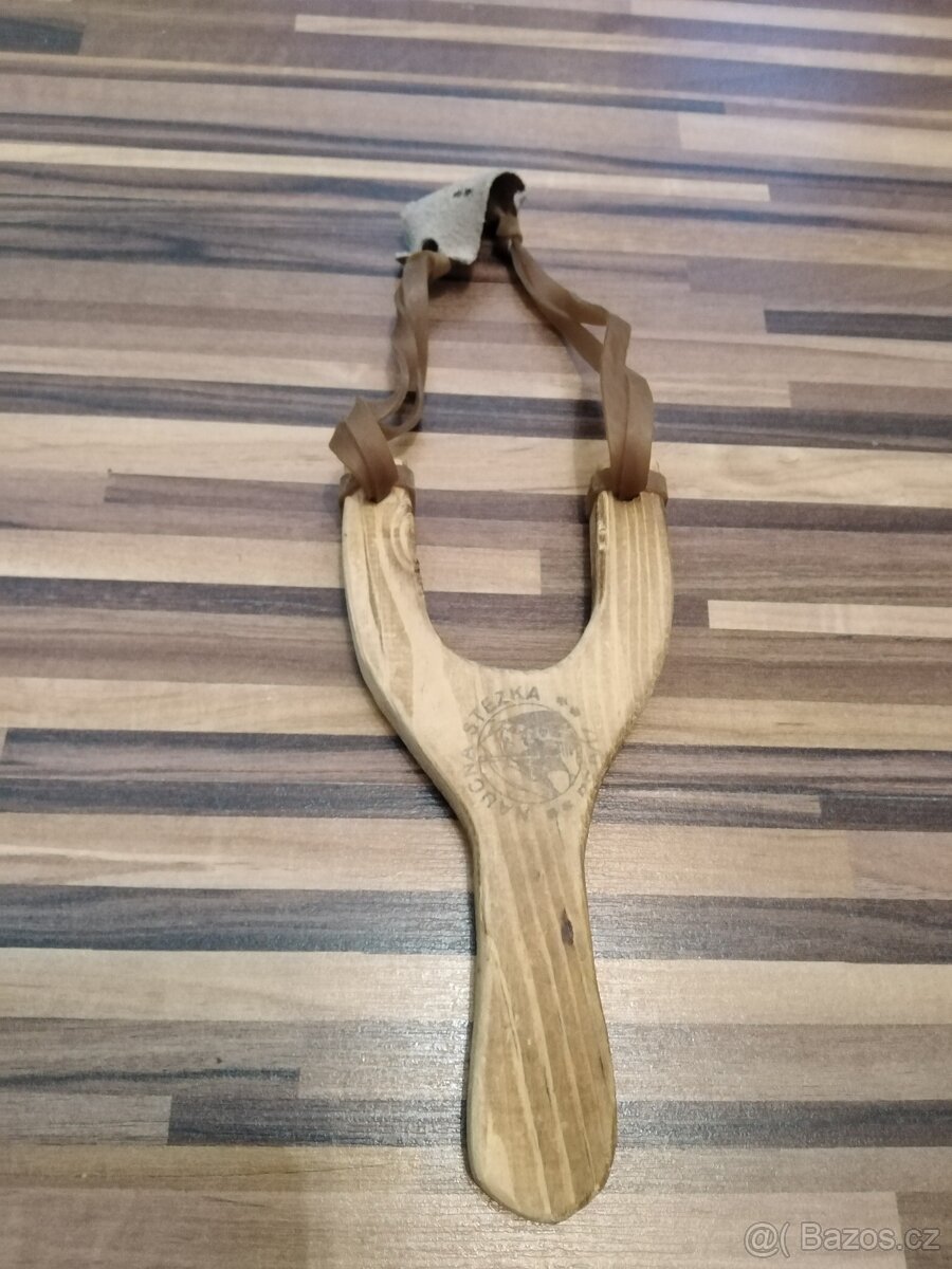 hračky pro kluky - nerfky, vysílačky, auta, prak - 4