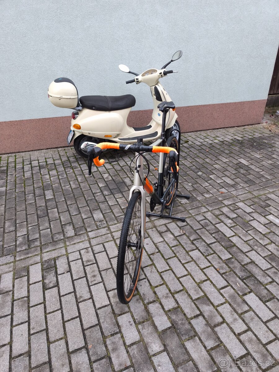 Silniční kolo Cube vel.61 - 4