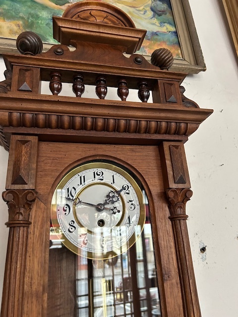 Závažové hodiny sig. Gustav Becker. - 4