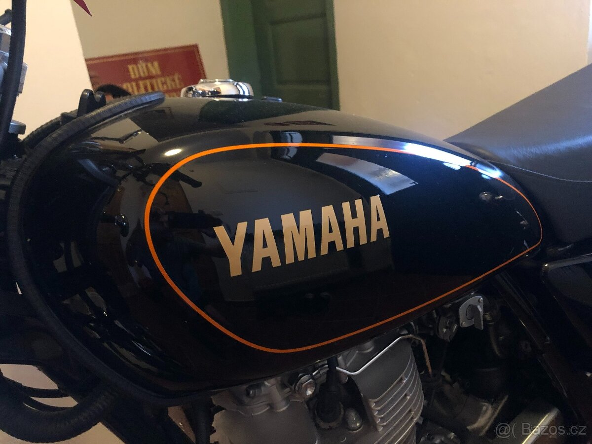 Yamaha SR 400 - 4