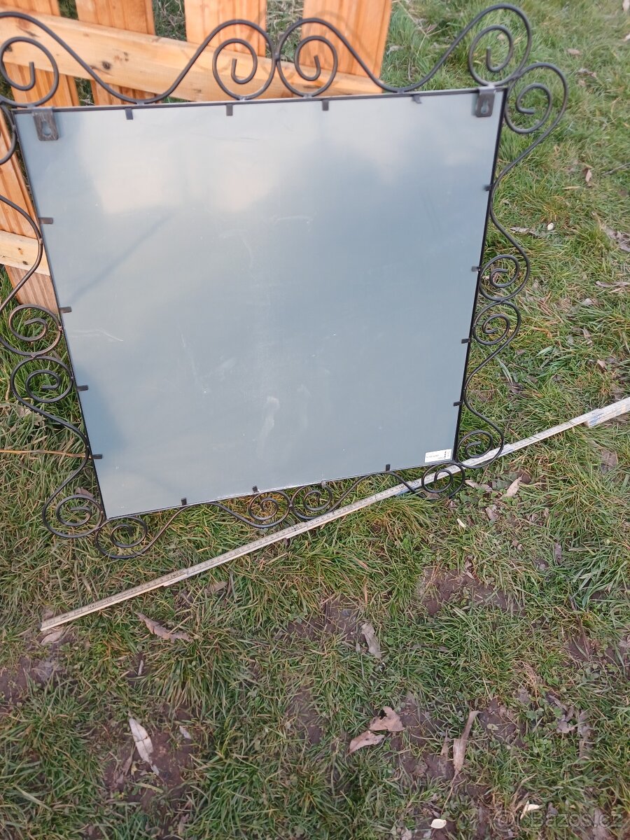 Zrcadlo v kovovým rámu - 4