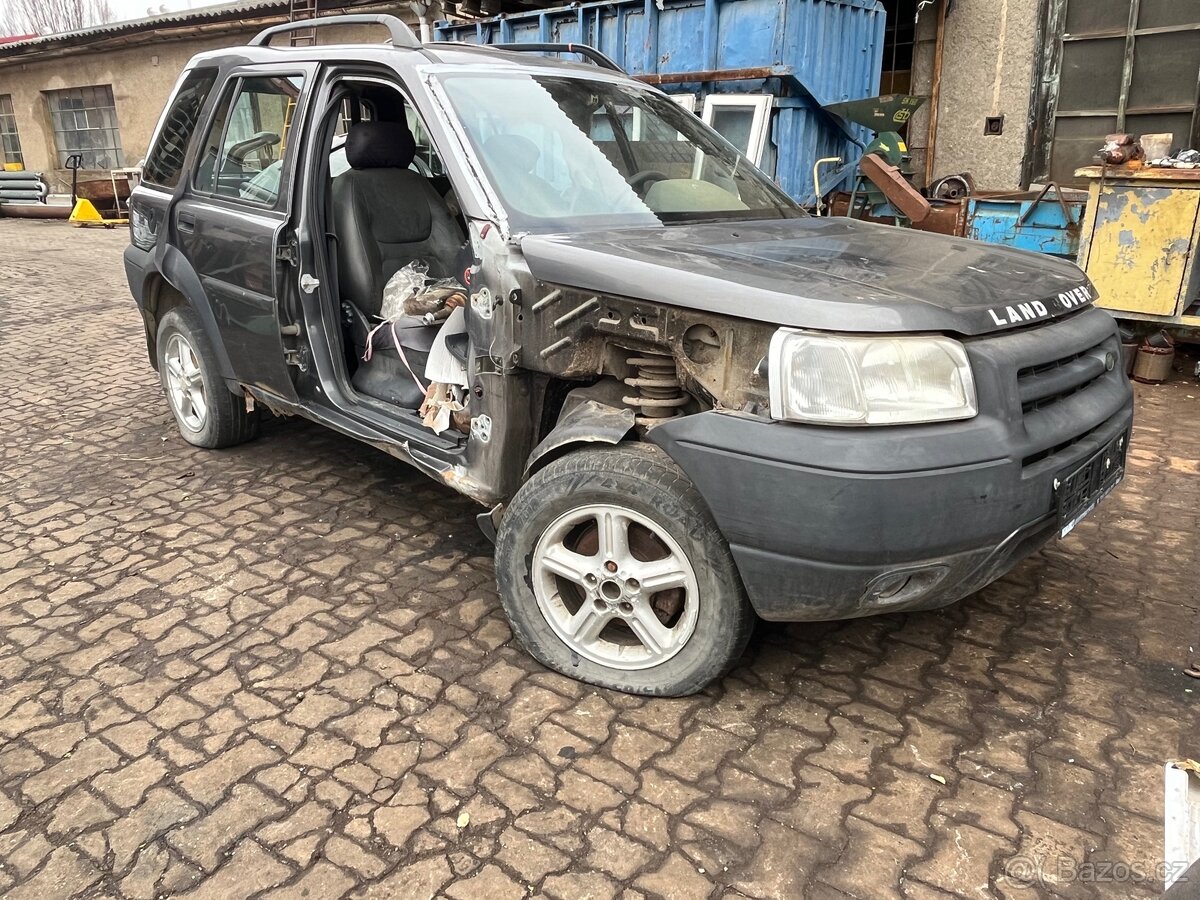 Land Rover - 4