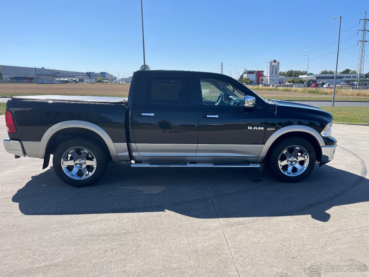 Dodge Ram 1500 V8 5.7 HEMI - LARAMIE