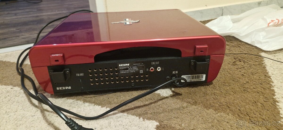 Prodám jedinečný gramofon Ion Mustang - 4