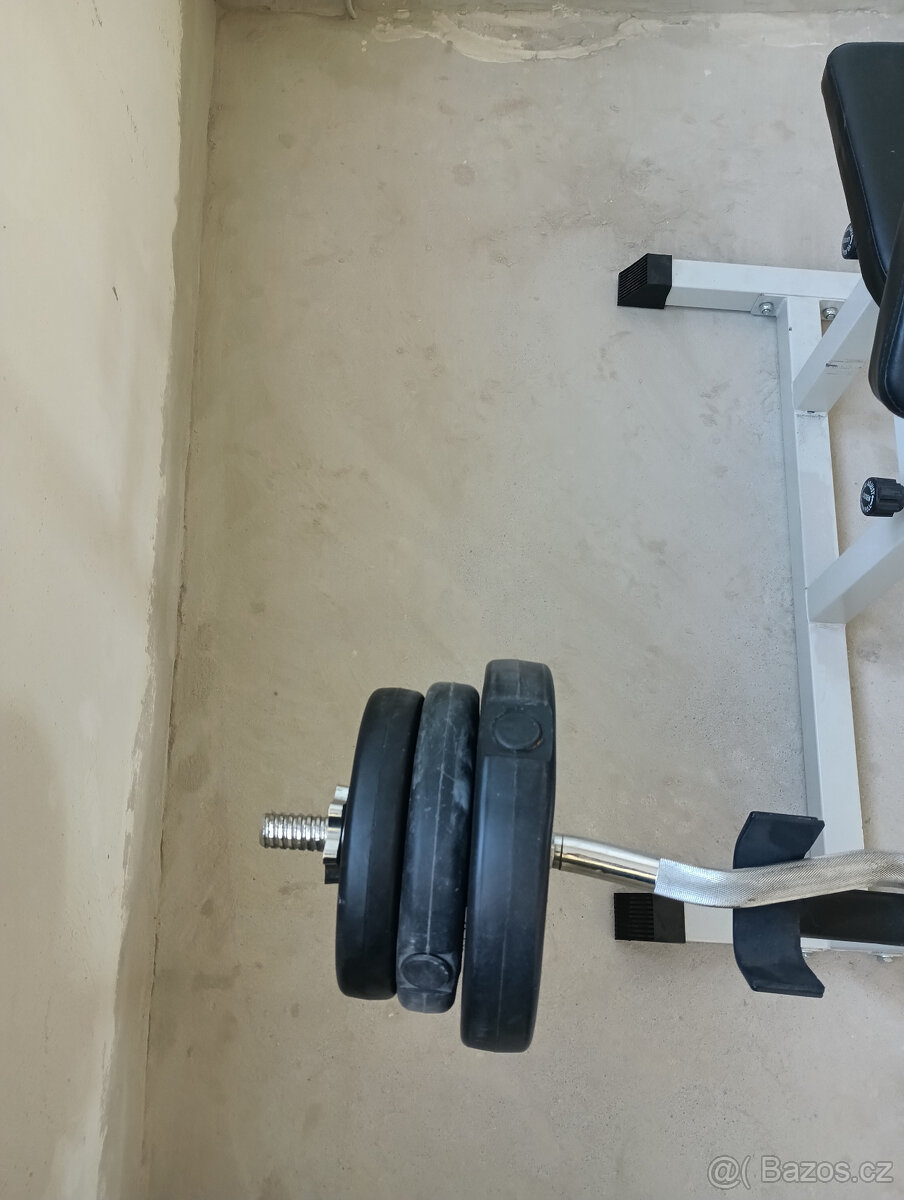 Lavice a SZ dvourucni cinka na posilovani bizepsu - 4