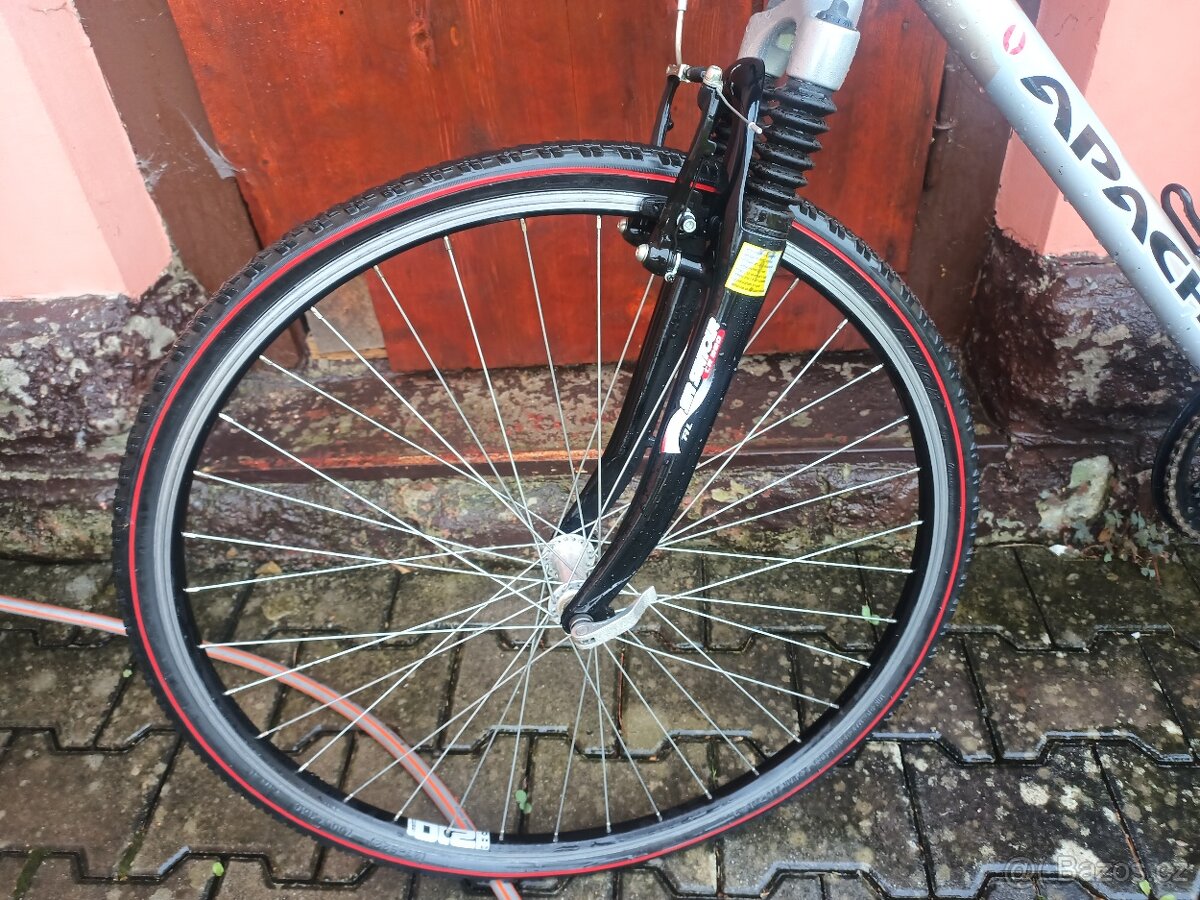 Trekingové kolo apache - 4