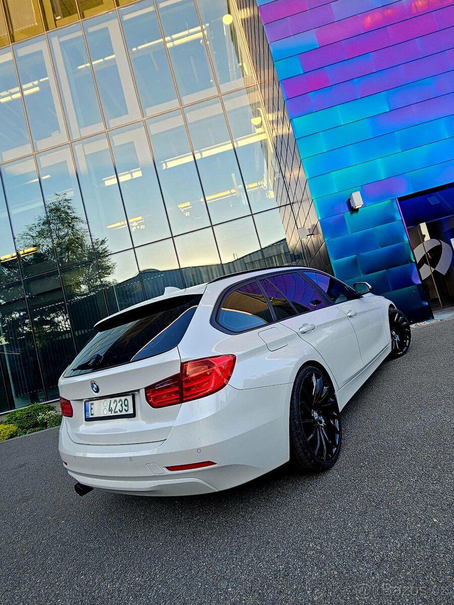 Bmw 330d touring 210 kw Najeto 162 tis km servis BMW - 4