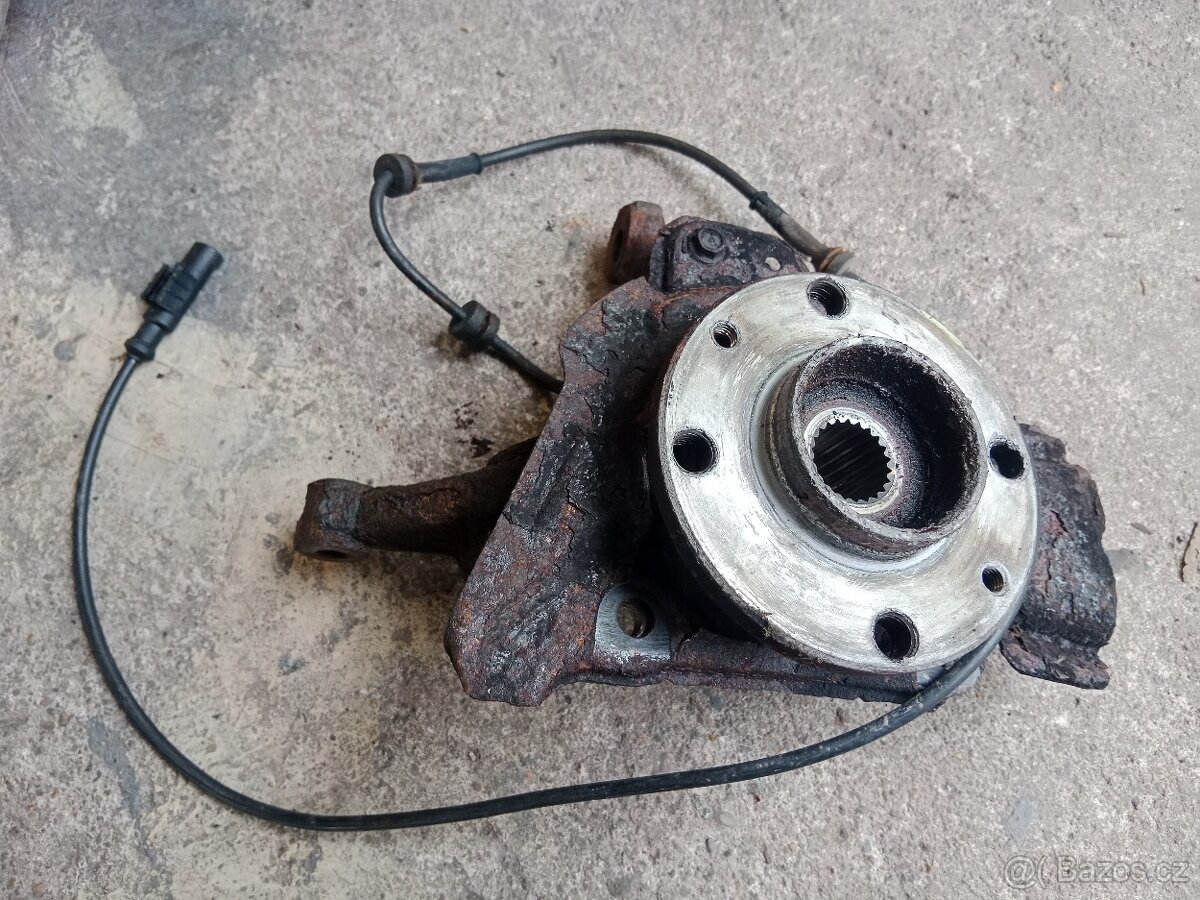 Fiat Punto 1.2 44 kW,12/2004 levá přední těhlice - 4