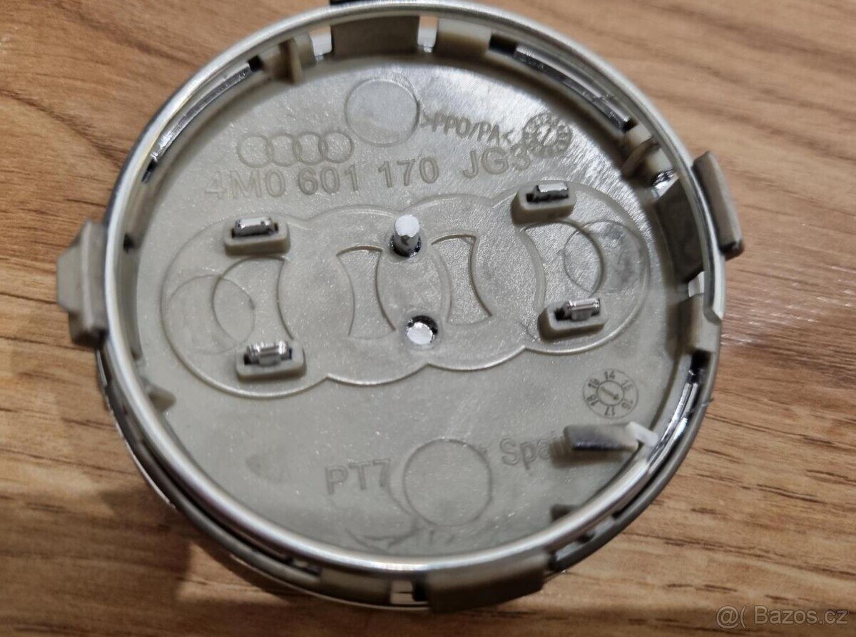 Poklicky AUDI kryty stredu disku kol - 4