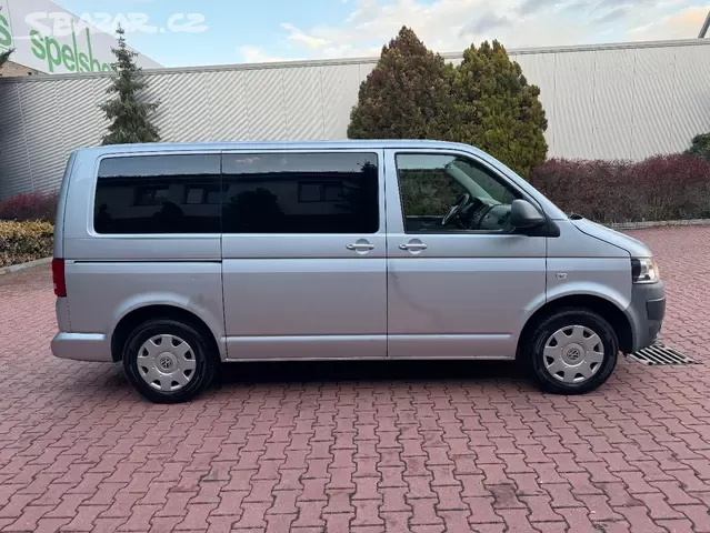 VW Caravelle T5 2.0 TDI 84kW,9.Míst,Webasto,Kamera - 4